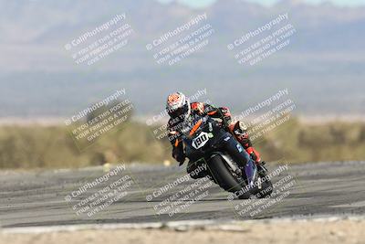 media/Dec-07-2025-CVMA (Sun) [[3e7d2de5dc]]/Race 8-Middleweight Shootout/